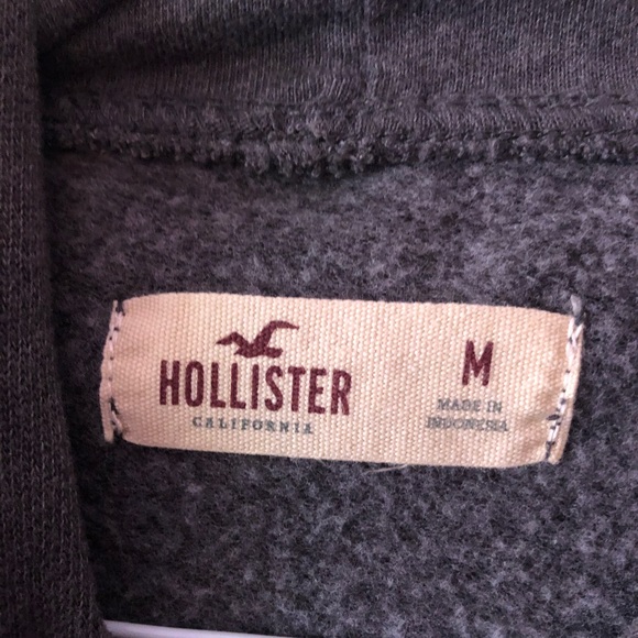 ⚡️Hollister pull over sweatshirt - Picture 2 of 3